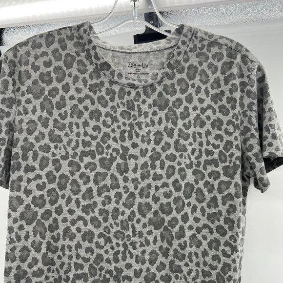 Zoe + Liv Women's Cheetah Print Short Sleeve T-Shirt Gray Size Small - Picture 2 of 8